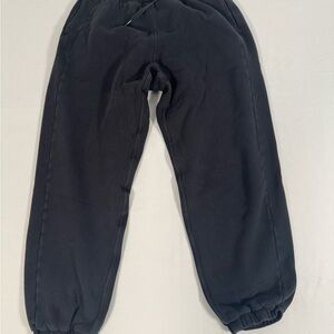Lululemon women’s scuba mid-rise Black Joggers